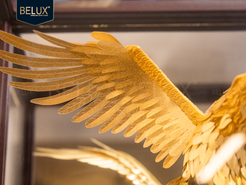 Tượng Đại Bàng tung cánh dát vàng 24k 36x28x17cm